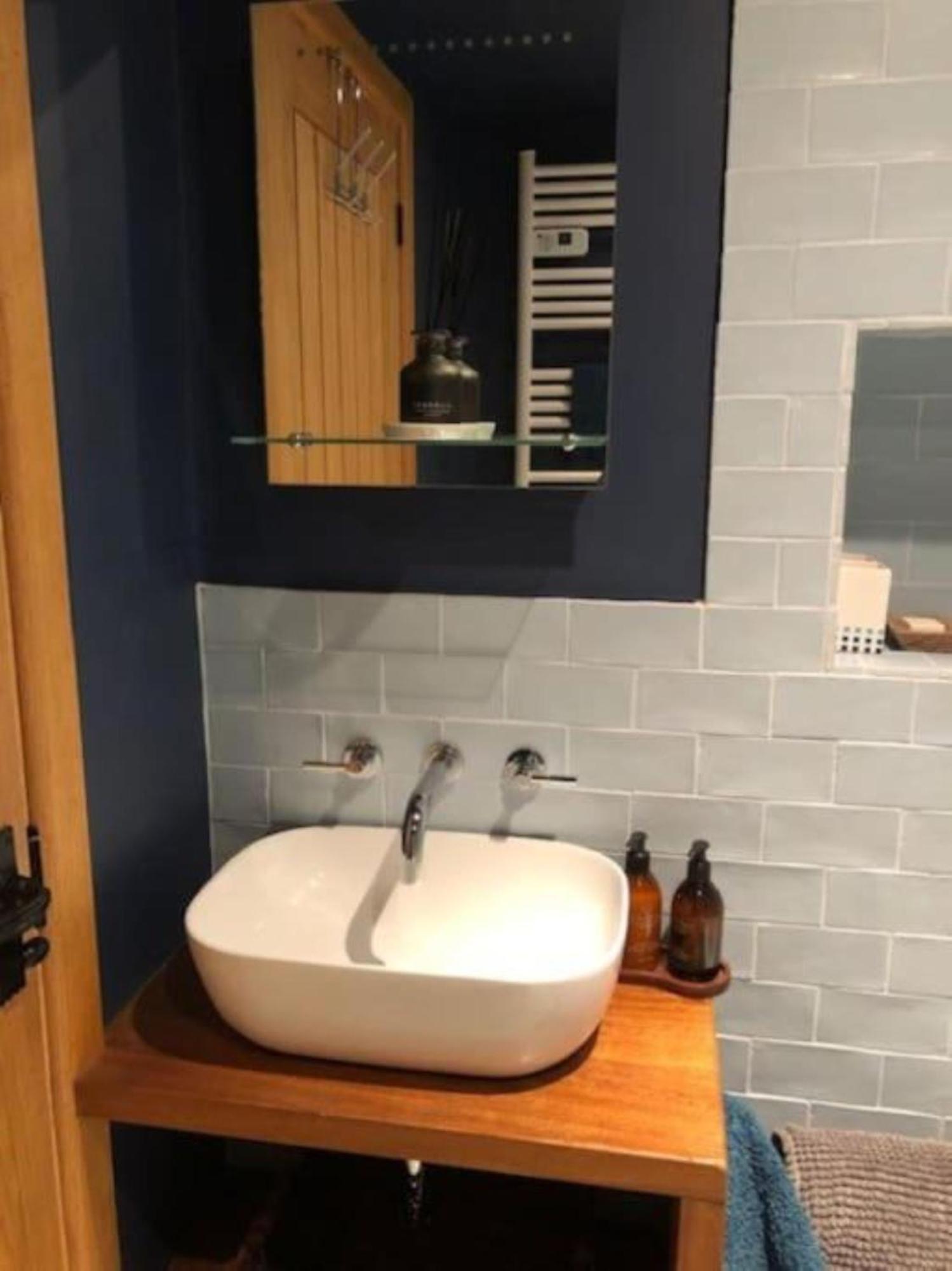 Bank Cottage Studio - Luxury Cotswolds Haven For Two Shipston-on-Stour Kültér fotó